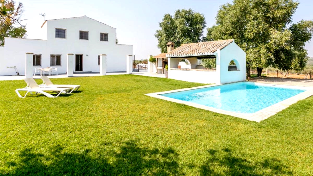 home with stables for sale close to sevilla