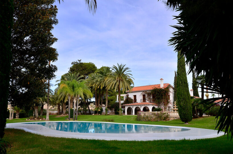 Luxury Equestrian Estate with Magnificent Cortijo.