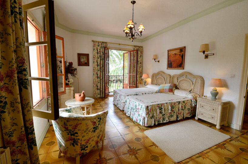 Luxury Equestrian Estate with Magnificent Cortijo.