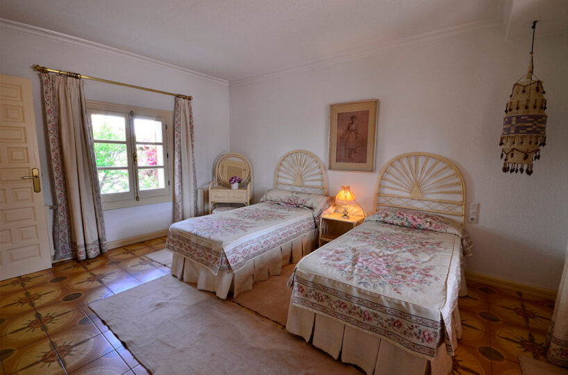 Luxury Equestrian Estate with Magnificent Cortijo.