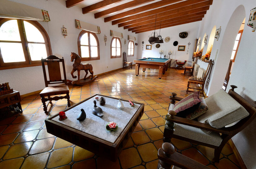 Luxury Equestrian Estate with Magnificent Cortijo.