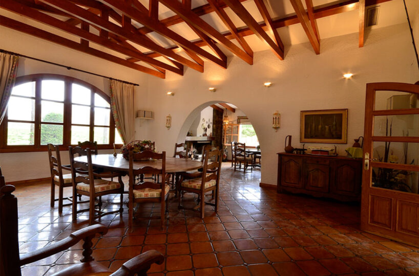Luxury Equestrian Estate with Magnificent Cortijo.