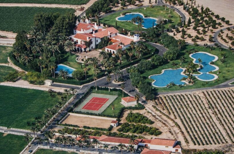 Luxury Equestrian Estate with Magnificent Cortijo.