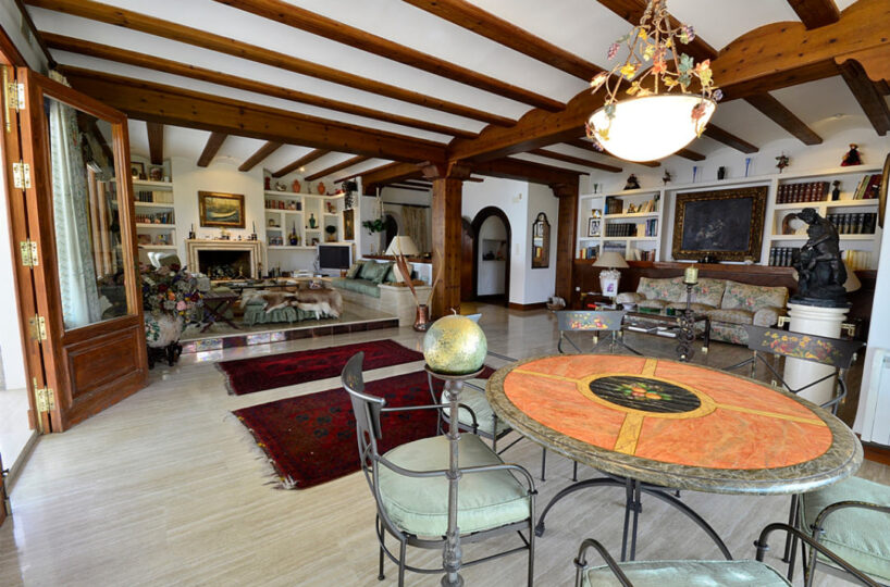 Luxury Equestrian Estate with Magnificent Cortijo.