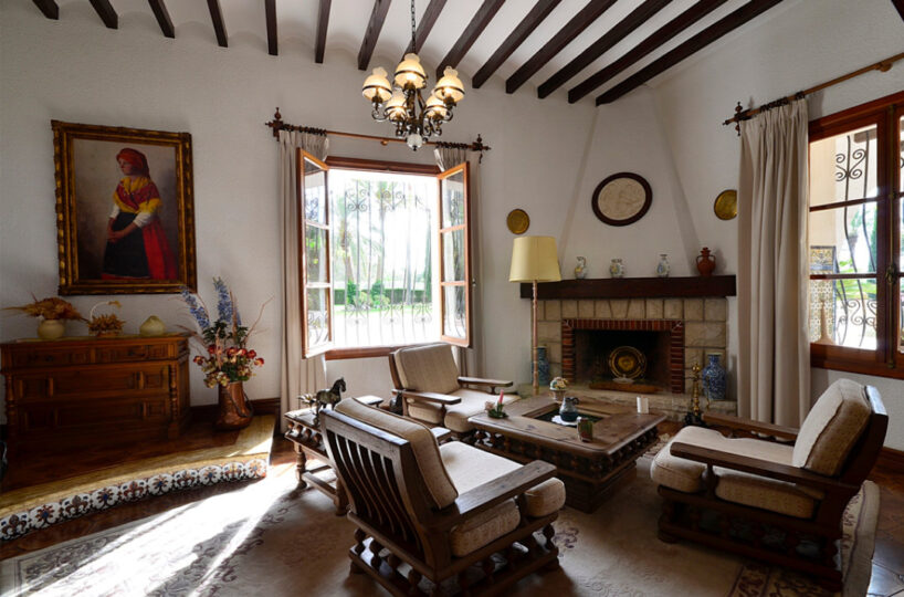 Luxury Equestrian Estate with Magnificent Cortijo.