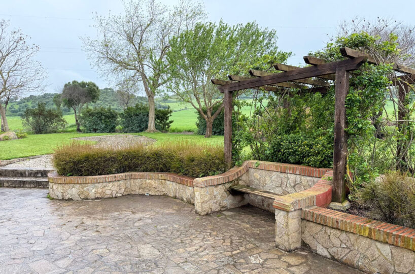 EQUESTRIAN PROPERTY NEAR VERJER DE LA FRONTERA